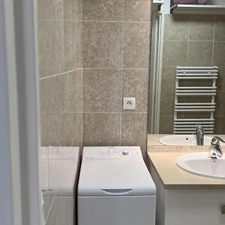 Appartement Hyeres, 2 Pieces, 4 Personnes - Fr-1-335-152
