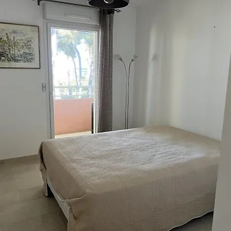 Appartement Hyeres, 2 Pieces, 4 Personnes - Fr-1-335-152 Апартаменты *