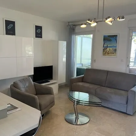 Appartement Hyeres, 2 Pieces, 4 Personnes - Fr-1-335-152